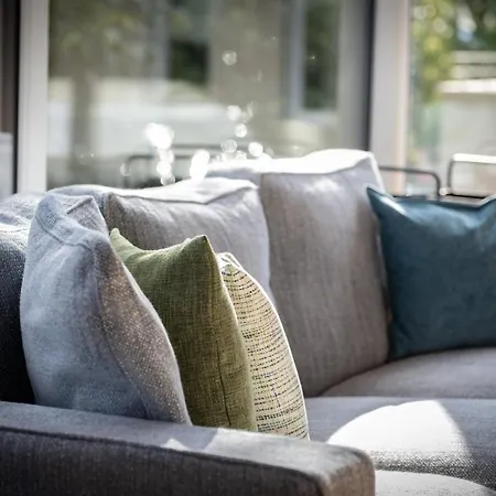 Lakeside Apartament *