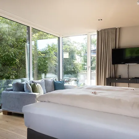 Lakeside Apartament *